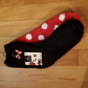 NWT Disney Minnie Mouse pack of 2 pair of fuzzy socks. Black. Red, polka dot.